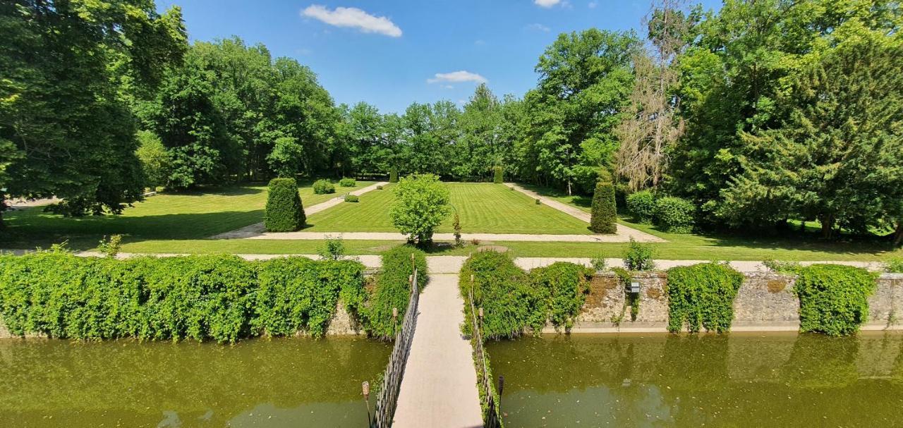 Chateau De La Cour Senlisse Екстериор снимка
