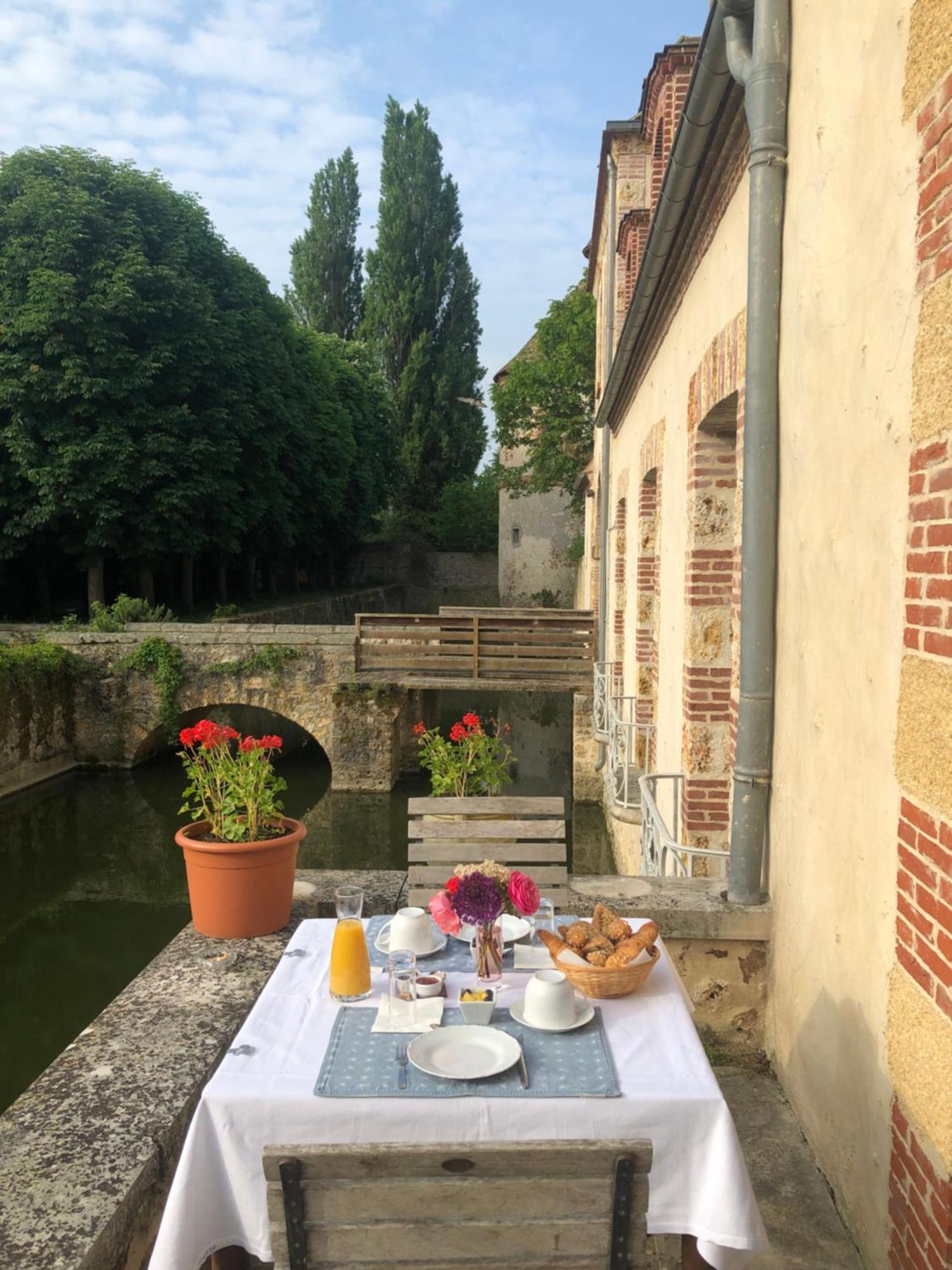 Chateau De La Cour Senlisse Екстериор снимка